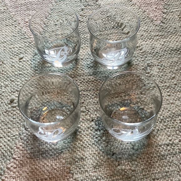 Set of Four Vintage “B” Monogram Glasses - Picture 2 of 4